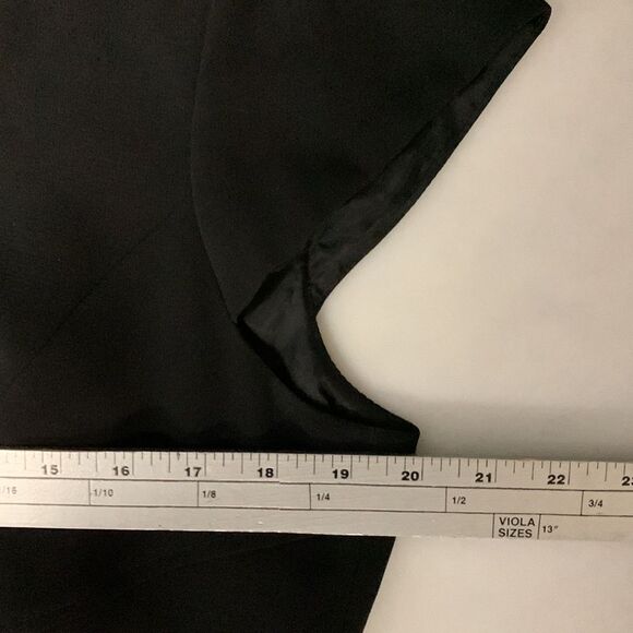 Tahari Ethan Black Knee Length Cap Sleeve Sheath Dress With Patent Belt Size 14 - Picture 11 of 13